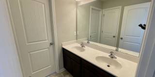 Stunning 4 Bedroom 2.5 Bathroom 2-story Home in NE Greensboro with 2 car garages Gallery 29