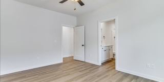 Beautiful Three Bedroom, Two Bathroom Gallery 11