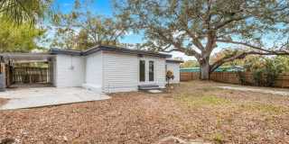 Large 3bdrm/2bath Home with garage & carport ** Lots of room** $2200.00** Gallery 6