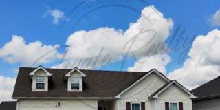 ONE MONTH FREE RENT: Three Bedroom Home with Bonus Room and Fenced Yard in Clarksville! ONE MONTH FREE RENT: Three Bedroom Home with Bonus Room and Fenced Yard in Clarksville! Gallery 1