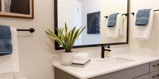 District at Riverside Gallery 32