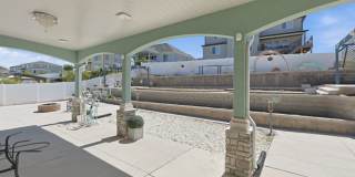 Large luxurious house with view of beautiful Utah Lake! Gallery 42