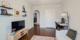 3300-02 N. Claremont / 2334-44 W. School Gallery 19