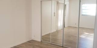 688 Burgundy O Gallery 18