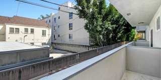 110 South Swall Apartments Gallery 4