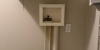 Escape Apartment Life! Downtown Cottage with yard! Gallery 16