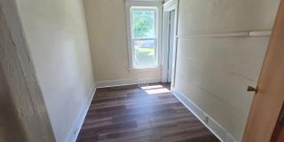 Lower 3 bedroom unit Gallery 10