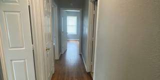 Priced to Rent- 3/1.5 Nice update! Accepting Sec 8 Gallery 12