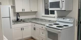 R2212 - Pinewood Apartments Gallery 1