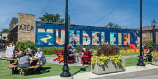 Station 250 Mundelein Gallery 62