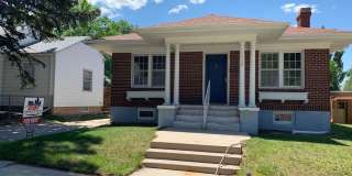 Fabulous vintage home w/3 bedrooms, 2 baths Gallery 1