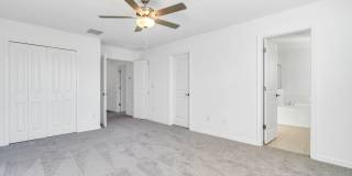 Newer fully fenced backyard 4 Bds/2.5 Bths Home with great floor plan and Resort community Gallery 12