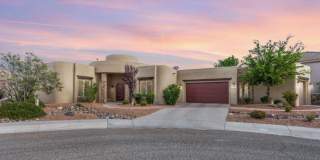 Luxury 4-Bedroom Home with Mountain Views and 3-Car Garage! Gallery 1
