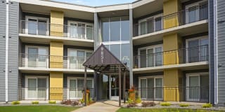 Pebblebrook Court Gallery 11