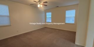 Available Now!!Top Of The Line 4 Bedroom Two Story Home!!! Gallery 18