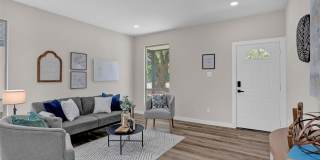 705 E Hanna Street Gallery 3