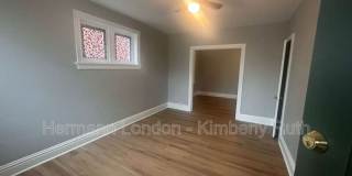 5042 Pernod Avenue Gallery 8