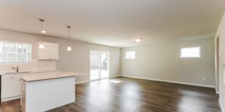 Workforce Housing- Move‑In Special: Get ONE MONTH FREE on your first full month of rent when you sign a lease by June 30th! Gallery 6