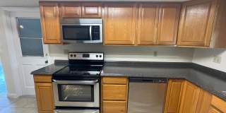Spacious 3 Bedroom home in Pelican Bay- Golf Course View Gallery 7