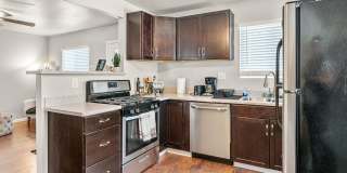 Fully Updated 2/1-Directly Across From 20th St Park- Available Now*** One Room Lease take over*** Gallery 6