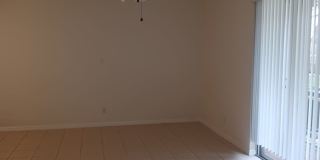 3/2.5 Townhouse in a Family Friendly Community with Amenities Galore Gallery 7