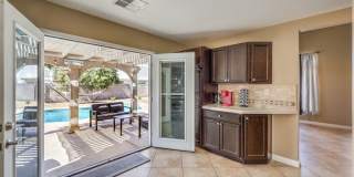 1918 Pintura Circle Gallery 6