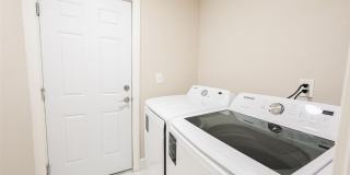 Fully Furnished - Turn Key - Short Term 31days+ - Sleeps up to 7 Gallery 42