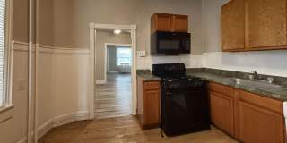 3BR Philadelphia Rowhome with Spacious Living Areas Gallery 3