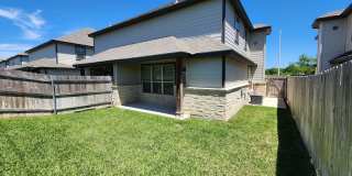 Great Location off County Line Rd /  3/2.5/2 Duplex / Fridge / Fenced in Yard with Covered Patio / NBISD Gallery 32