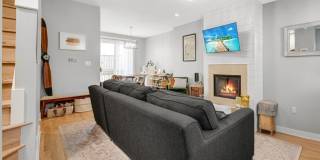 1733 W Crystal Street Gallery 4