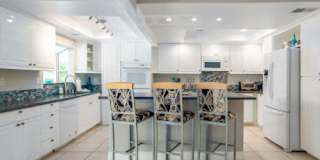 Racquet Club West, FURNISHED, Seasonal OR Long Term Gallery 19