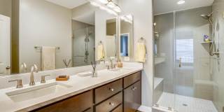 GREAT LOCATION!! Stunning 3BD/3.5BA luxury 4-level townhouse! Gallery 25