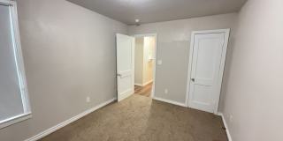 Updated 3-bedroom house with HUGE YARD!! Gallery 18