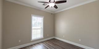 805 Royal St Gallery 8