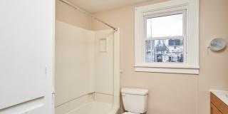 Large Firestone 4 Bed Brick Home Gallery 10