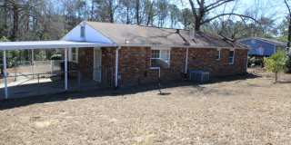 Awesomely Located 3 bedroom 2 bath Available! Gallery 36