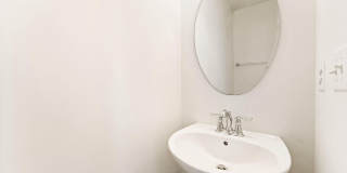 41715 MCMONAGLE Square Gallery 23