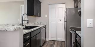 Waters Edge Apartments Gallery 9