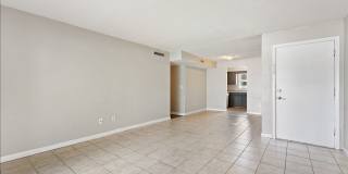 Spacious 4 Bed Condo Gallery 13