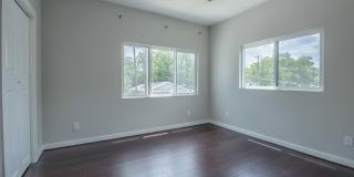 817 Potomac Gallery 27