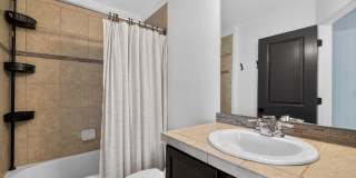 Charming 3BR Townhome in Denver Charming 3BR Townhome in Denver Gallery 14