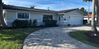 4431 NE 28th Ave Gallery 1