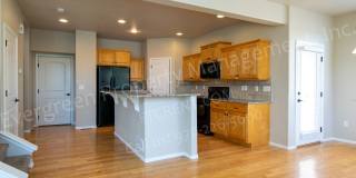 Rigden Farm Townhome in great location! Gallery 5