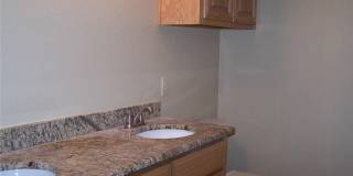 1013 Rice Street Gallery 10