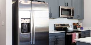 The Residence at 1555 Elm Gallery 25