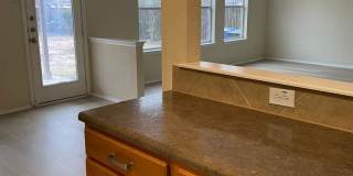 Bright & Spacious 3BR/2.5BA with Loft and Two-Car Garage in Sendero Springs Gallery 10