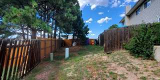 Townhome with 4 bedrooms, 2.5 bath Gallery 32