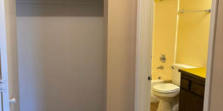 1 Bedroom Condo close to Washington Square with seasonal outdoor pool and move in special! Gallery 7