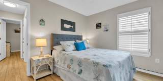 Gorgeous 4 bedroom pool house for rent w/ deeded beach access + pool & yard service included in the rent! Gallery 30