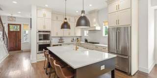 Luxury Living Just Minutes from Downtown Nashville Gallery 3